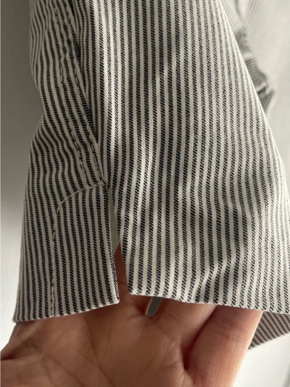 *NWT* Hilary Radley Gray and White Pinstripe Women’s Shorts - Picture 2 of 6
